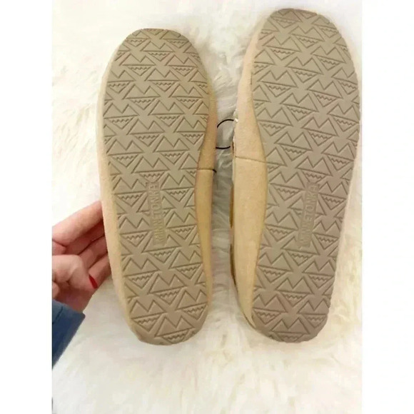 Minnetonka Tan Slippers Sude Leather - Picture 3 of 4